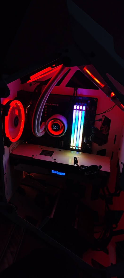 سلام عليكم للبيع تجميعة كاملة للبيع او قطع مو مشكلة
RTX 2070 SUPER ZOTAC 8GB 3FAN
Ryzen 9 3900x 
Ram 32gb (8*4) 3600hz wite Corsair rgb
M.B X570 AORUS ELITE
M.2 Kingston 500GB + HDD 1T 
XIGMATEK Aurora 240 White 
XIGMATEK Case 6 Fan + هب 
PS AORUS AP850GM 850W 
القطع كلها براندات مرتبة والكرت حرارة 75 تحت الضغط 
السعر 950 الف وبيها مجال جدا بسيط للشراي 👍🏻
مكاني البصرة متوفر توصيل *********** واتس
