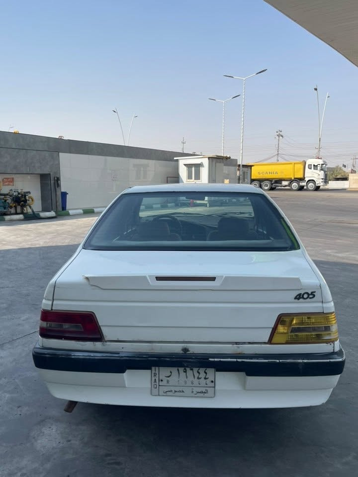 بيجو 405

2014 بديها مابي تبديل سياره خير من الله لاحماوه ولا تبخير وتبريد ويه السويج وين مايعجبك اطلع بيها 
سنويه تنتهي بـ2027 السياره تحويل ثاني يوم 
السعر30 وبيها مجال عنواني بصره
***********
