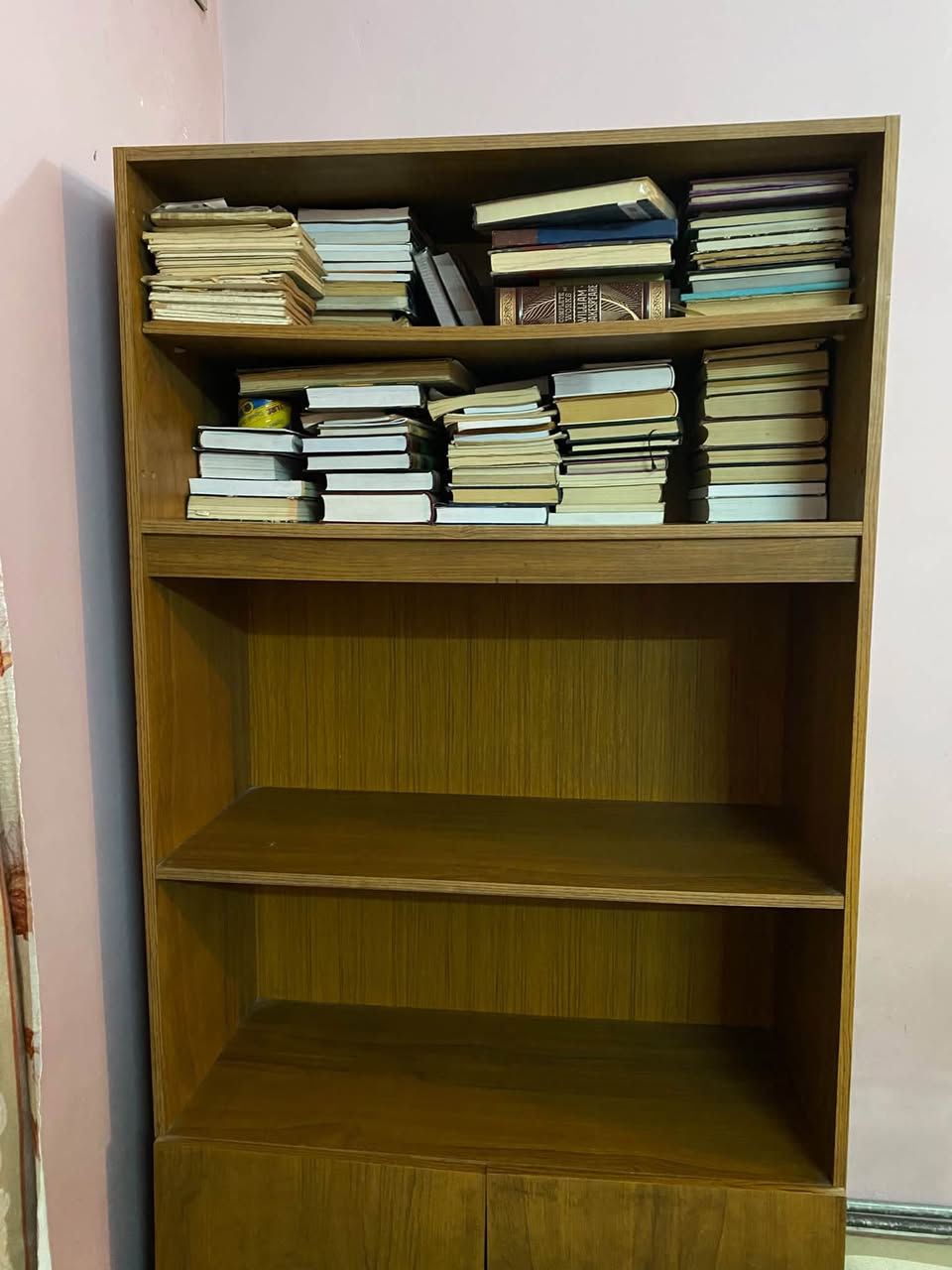مكتبة قديمة ١٥٠ الف
