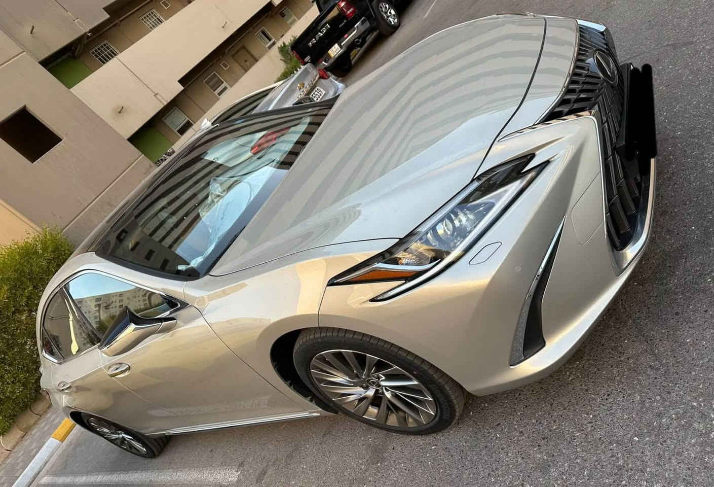 لكزز موديل 24 خليجي ضمان شركه SAS
350 platinum اعلى فئه

كفاله عامه بعدها بالضمان

 ماشيه 9 k m بعدها زيرو 

مواصفات كلش هواي مال بلاتينيوم معروفه

بصمه دخول ذكي

سلايت بانوراما

كشنات جملي جلد/ تبريد+تتفئه كشنات

كراسي كهرباء / ستيرن تحكم كهرباء مودات قياده ٣ انضمه

فول تحكم ستيرن

شاشه ابل كار / كامره دواره

لد اناره امامي خلفي / لايت زينون

رادارات جانبيه ونقط عمياء

حساسات امامي خلفي عند الاقتراب

بردات خلفيه تحكم عند نضام البك مري شفط / مري قلاب/ اشاير مري داخل اناره لمس LED

تبريد مناخين منفصل / قطعتين تبريد

زراك لايت

شيفتات ستيرن

ويا كب ستيل

دبل كزوز رياضي

مرايه اوتو دم معتمه

رقم بغداد الجديد ب اسمي مكاني بغداد الجديدة

مغلفه افلام حماية ppf

سعر 445  يعني اربع شدات و 45 ورقه 

***********
