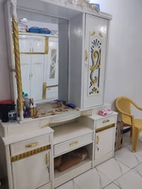 غرفه نجاره • ابيض ذهبي • استخدام قليل
