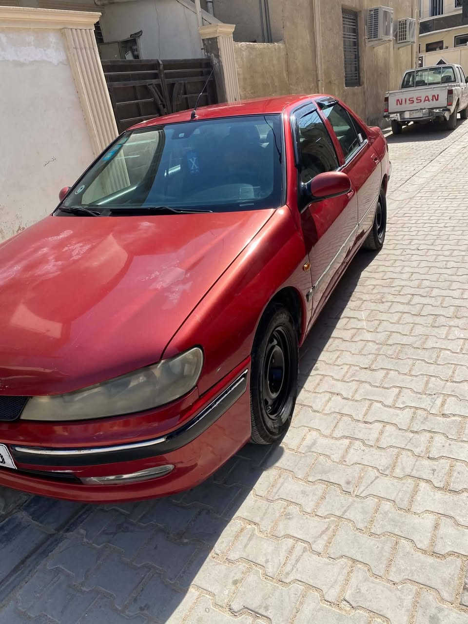 بيجو فرنسي ٤٠٦
مديل ٢٠٠٠١ 
بيه خيط تبخير
كير عادي
تحويل ثاني يوم 
سياره جاهزه مابيه نقص 
تبريد ثلج خير من الله شلعه معدل 
تخم تاير 
باتري جديد عليه ادامه سياره
سعر ٤٢ وبيه مجال 
مكاني بغداد الدوره
*********** التلفون
