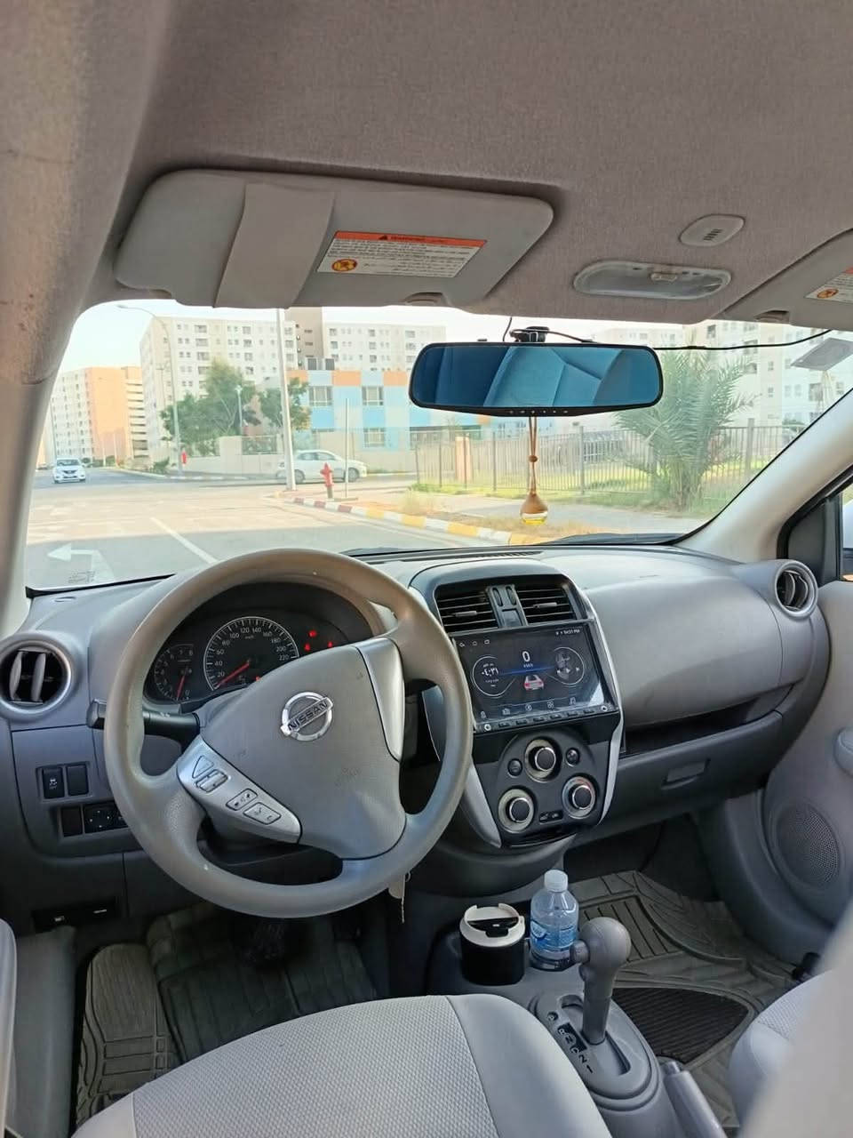 للبيع
نيسان سني هندي(بليته زركة) 
موديل 2020
رقم بغداد انكليزي بأسمي 
ماشية ٩٨ الف
صدر جديد
باتري جديد. 
بيها صبغ بالجاملغ الخلفي وقليل بالجنطة 
وبارد بسيط بالجاملغ الأمامي 
السيارة كل قطعها أصلية (بدون تبديل) 
مكاني بغداد 
سعرها ٩٨ وبيها مجال
سنوية بأسمي رقم بغداد
رقمي
***********

نص مكتوب في الصور:
- الجانب الايسر : بارد +رصعات ومعجون وخدوش
- الجانب الايمن :صصبغ معجون+بارد +رصعات وخدوش
- سونار الدحدوح