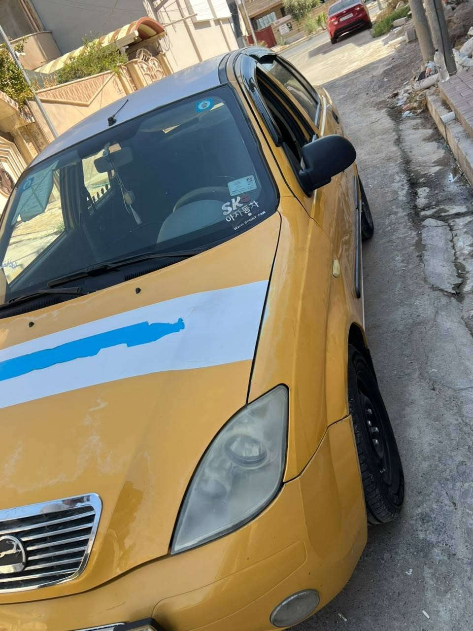 طيبه 2015 
رقم بغداد مسطره مشروع وطني
سنويه لل28
 تبريد ثلج 
مكينه بيها صرف كلش بسيط
كير شرط
طخم امامي خلفي جديد
طخم تاير جديد 
منضومه زينون كامله 
كلشي بيها شغال 
سنتر لك كهربائيات 
جاهزه بوجهك للشارع 
مصفره هيئه وغرامات 
تحويل بنفس اليوم ب اي محافظه تريد
 السعر 35 وبيها مجال بسيط
مكاني موصل الجانب الايسر الزهور
***********
