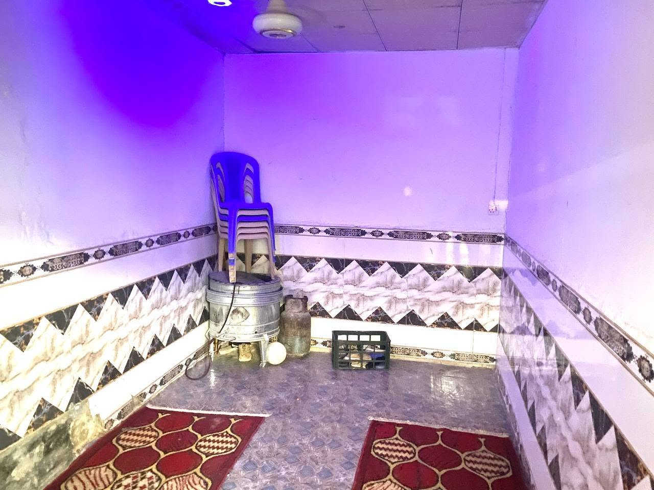 #دار_للبيع🏠
#الموقع :شارع المطار القديم قرب مجمع اكرم يبعد عن الشارع 50متر🌍
#المساحه : 100متر ✨
#السعر : 20 مليون او بي مجال  
#التفاصيل : الاساس تجعيب بناء بلوك سكف عكاده  ✨
#محتويات_الدار : يحتوي على غرفه وصاله ومطبخ واستقبال وصحيات داخلية وخارجية 
#المهندس_للوساطة_العقارية 🌍
تسعدنا زيارتكم لمكتبنا 
📍في النجف الاشرف - شارع المطار القديم - من جه شارع المعمل📍

للمزيد من المعلومات والتفاصيل عن العقار والمعاينه الميدانية يرجى الاتصال على 
☎️***********☎️
☎️***********☎️
