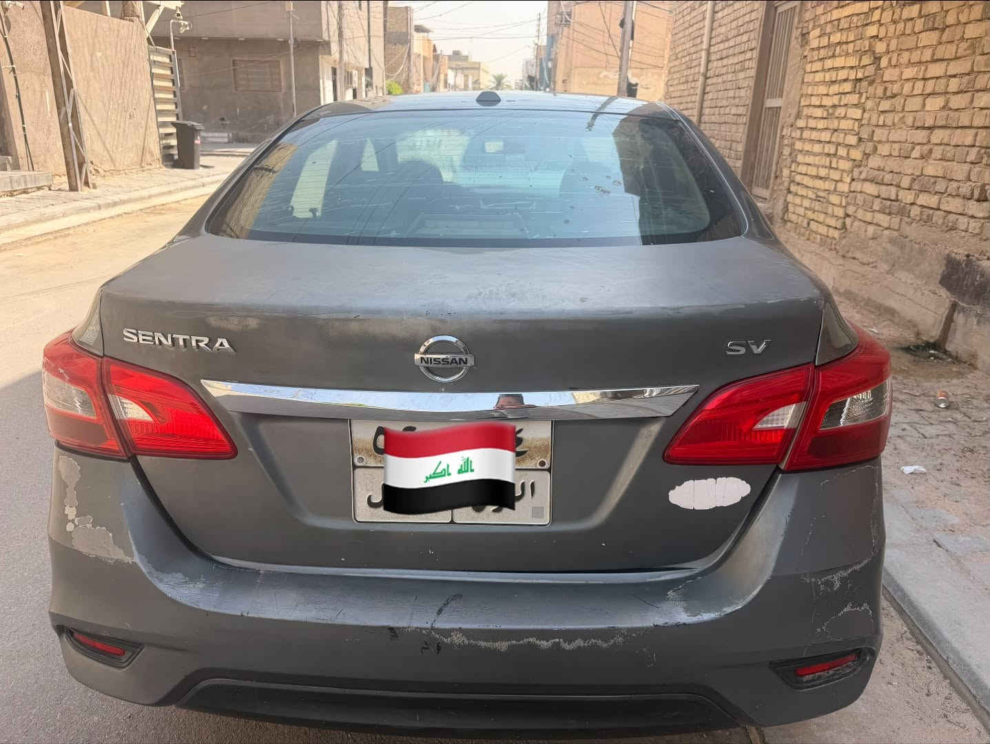 نيسان سنترا 
محرك ١٨٠٠
وارد امريكي 
بيها فقط قبق جنطه امبدل
وبدنه الخليفه بيها ضربه خفيفه
جدا بدون شواصي بدون ارباك
محرك وكير مكفول
فتحه 
بيها جراد بسيط بل قماره
اربيل وكاله وتحويل عادي
وبيها طخات بسيطه 
موديلها ٢٠١٧
تبريد شغال وكلشي شغال بيها 
ع بلاد
رايدها ٩٧ ورقه 
لمزيد الاتصال ***********
