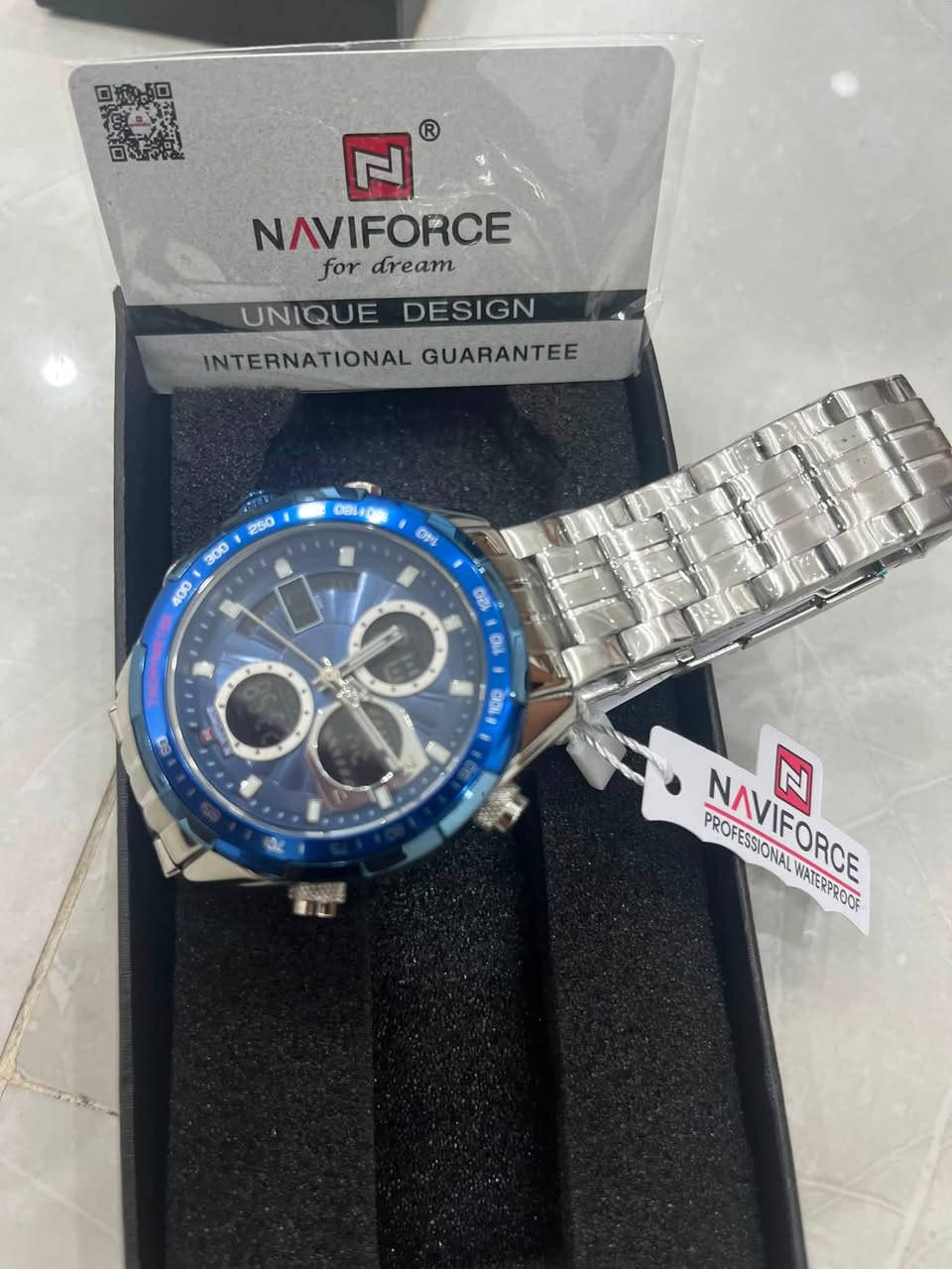 سلام عليكم ،،،،،،،،،،للبيع
ساعه اصليه 
ماركه NAVIFORCE
سعر:90الف نهايتها
مكاني بغداد السيديه
تواصل واتساب:***********
