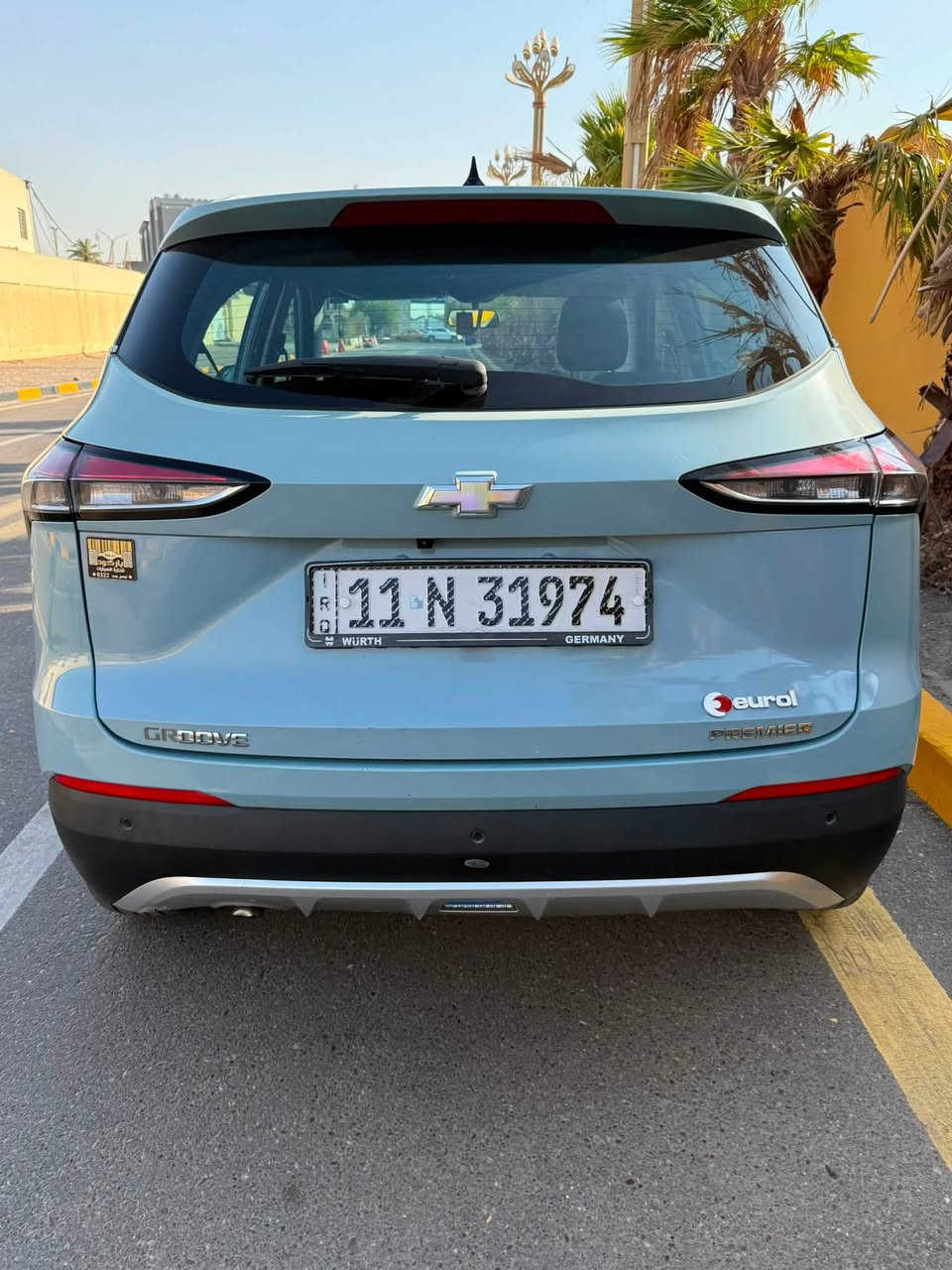 شفروليه Groove Premier 2023
الفئة: Premier
الموديل: 2022
المحرك: 1.5L — 4 سلندر
القوة: 110 حصان
ناقل حركة: CVT أوتوماتيك
الدفع: أمامي FWD
المسافة المقطوعة: 38 الف كيلومتر

مواصفات Premier:
• فتحة سقف بانورامية
• تشغيل Push Start
• دخول ذكي Smart Key
• مقاعد EcoLeather
• مكيف أوتوماتيك
• شاشة 8 إنچ
• Apple CarPlay + Android Auto
• Bluetooth + USB
• كاميرا خلفية
• حساسات خلفية
• مثبت سرعة
• مقود متعدد الوظائف
• نظام صوتي 6 سماعات
• مصابيح أمامية LED Projector
• مصابيح خلفية LED
• مرايا كهربائية وقابلة للطي
• جنوط ألمنيوم 16 إنچ
• 4 Airbags
• ABS + EBD
• ESC + TCS
• Hill Start Assist
• TPMS
• ISOFIX

5 مقاعد | خزان 45 لتر | صندوق 320 لتر

عنواني بغداد المنصور 
السعر تواصل على الواتساب وتتدلل
***********
