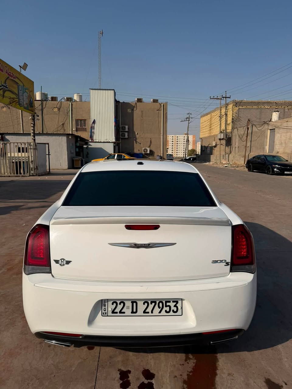 السلام عليكم
كرايسلر c300

  2015

اصل 

كندي 🇨🇦 كلين

رقم اربيل باسمي هزه وتحويل ورقم كله جديد تحويل مباشر سنوية لحد 2031

#الملاحضات موجوده داخل الصور هنا بلعراق صارن ويوجد تكحيل كارت بلبنيد .

#المواصفات كلها واضحه بلصور 

تخم تاير اصلي 

كفاله كير محرك كهربائيات مابيها نقص 

البانوراما مابيها خياس بكد الابره

تو ويل اصل

استخدام شخصي وبدون ايرباك وممخلي بيها نقص ابد

تشغيل عن بعد 

مقاعد جلد تدفئه

2 مقعد كهرباء

بانوراما 

بجم عريض بلاد 

داخل مطعم صاج

ويل 20 

محرك V6 \ 3600

مكاني بغداد مجمع بسماية

سعر السيارة : 212

هـ : ***********

موجود واتساب .
