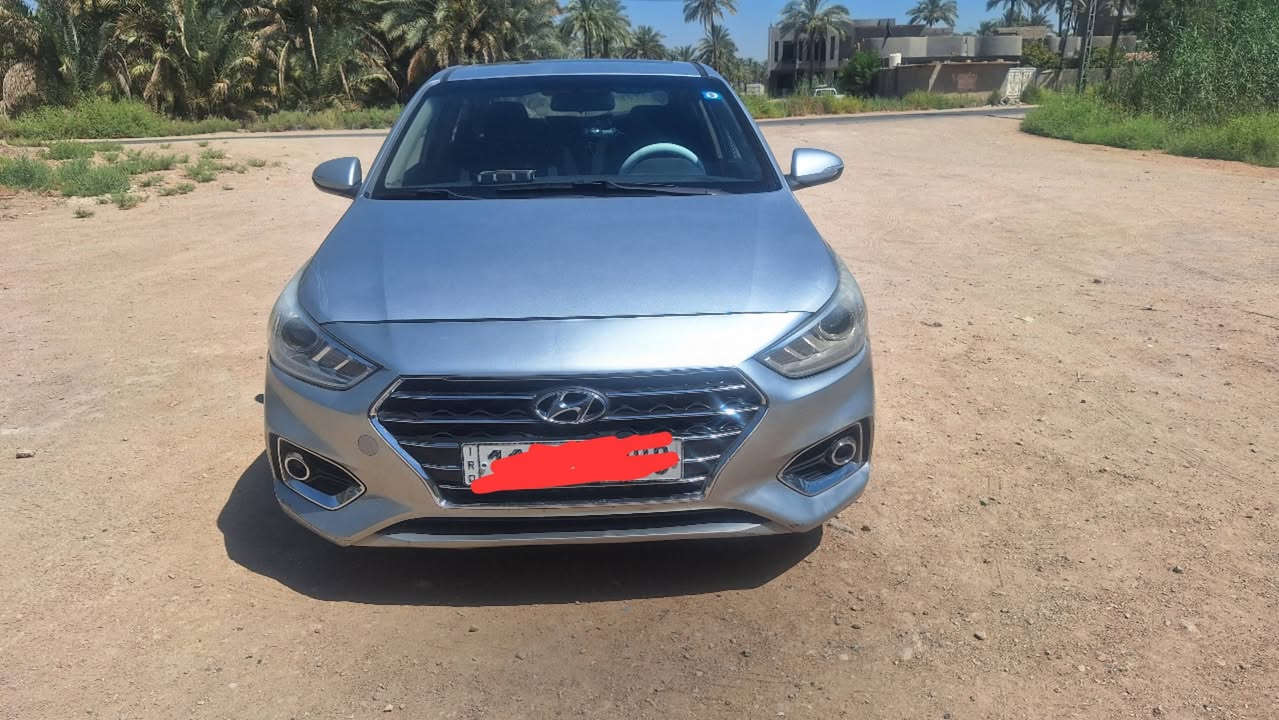 اكسنت هليجي موديل ٢٠ لون سلفر رقم بغداد بااسمي. مكفوله من الصبغ والظربه. مخرك ١٦٠٠ تبريد قطعتين فتحه. كله ع الشركه. ماشيه ٧٠.  سعره ١٢٠ للاتصال ***********
