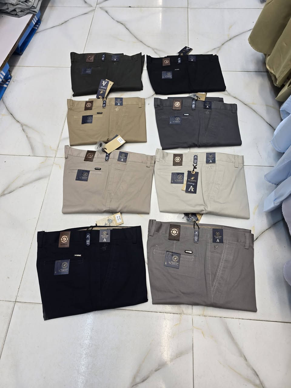 السلام عليكم ازياء جواد الشمري ترحب بكم وصلتنا كتان زيتي السعرررررر 13الف عنوان المسيب السوق الكبير مقابيل صفاء الحبوبي جواد الشمري
