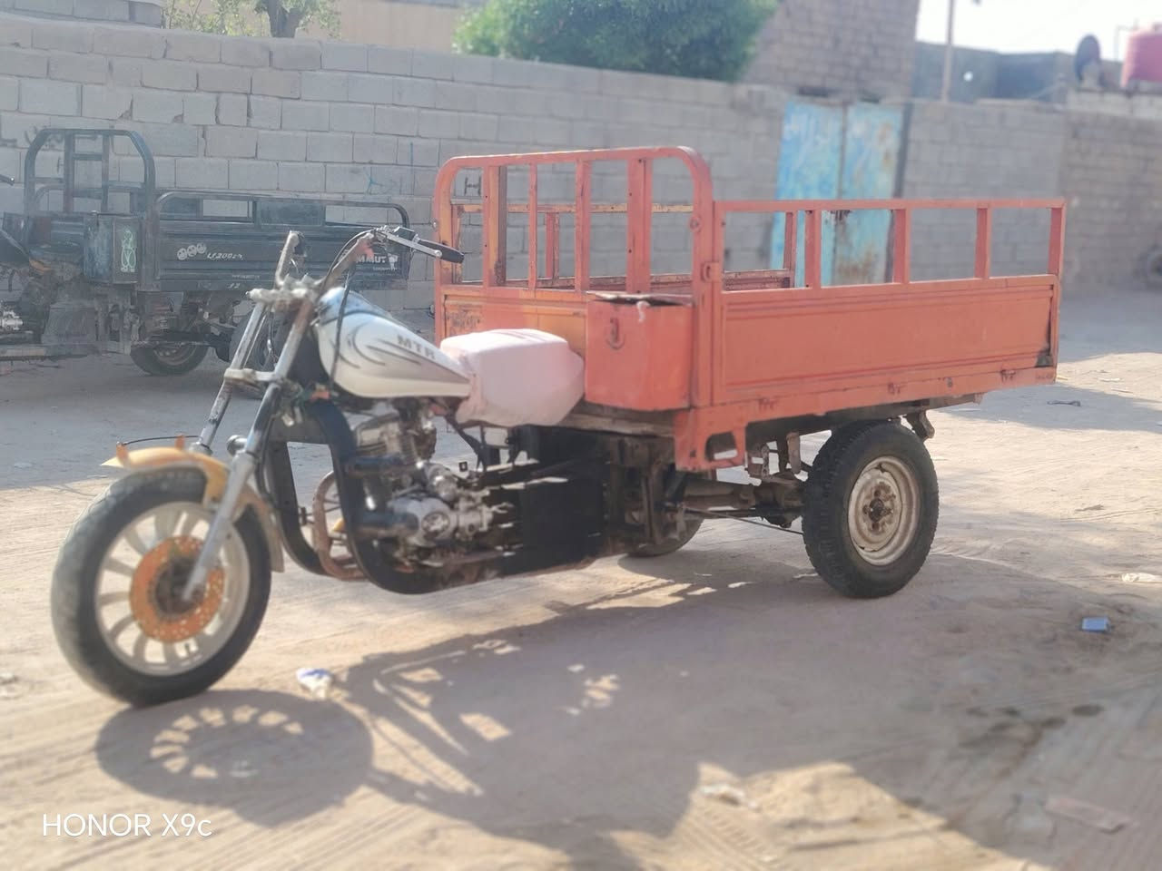 البيع دوات موديل 16 سعرهه550وبيه مجال مكان بصره الزبير ***********
