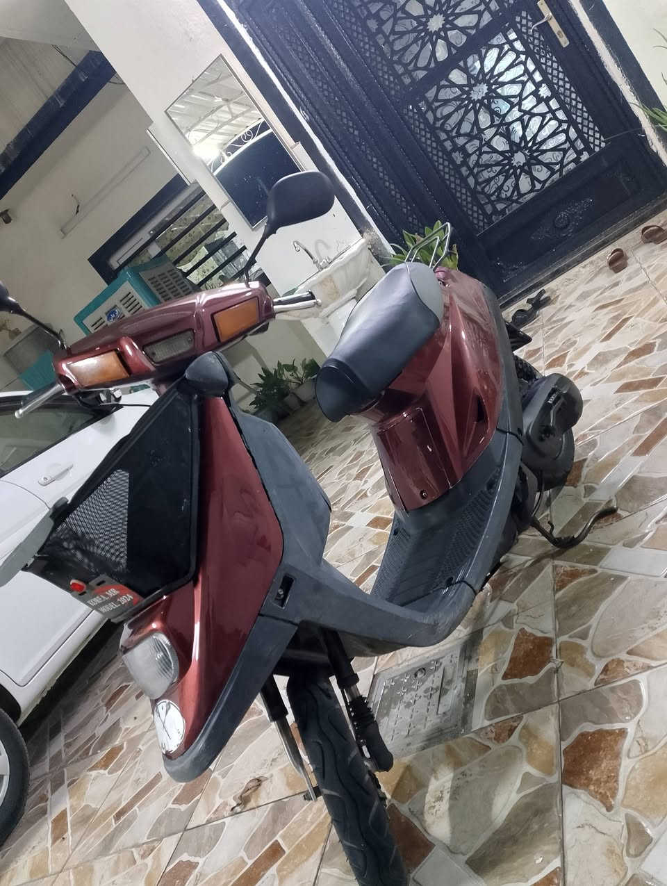 السلام عليكم، هذه الدراجة للبيع
النوع: ياماها (Yamaha))

المحرك: ما مفتوح وبدون أي مشاك

الكهربائيات: كلها شغالة ونظيفة

المكابح (البريك): يقف بمكانه، بدون أي عيب 

الفطر (الشرائح/الكفرات): ما مكسور بلادی

وجاهز بلاديالإطارات (التواير): جديدة

***********

تعال خاص و بعدین نتفاهم
