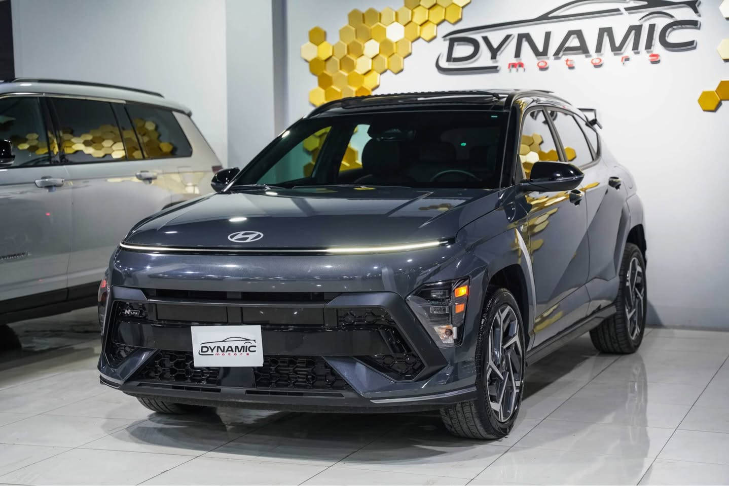 2024 HYUNDAI KONA N-LINE شكل جديد
سعر : 🔥🔥
موديل :2024
مواصفات : فول فول
محرك : 4 سلندر توربو
وارد : امريكي
عداد : 17,000 ميل
صبغ : ٢ قطعة
رقم : ( موقط) ( كاتي)
ناونيشان هةولير جادةي حديد و خشب پيشنگاي دايناميك موتورز
بو زانياري زياتر پةيوةندي بكةن بة وتس اب
*********** أربيل, العراق
