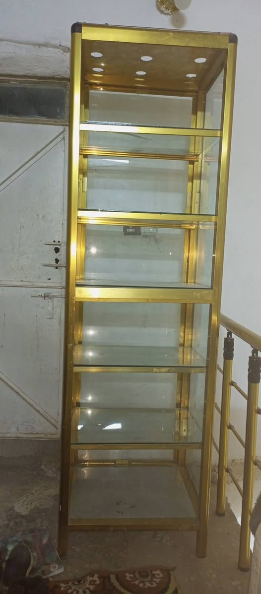 ***********
السلام عليكم معرض جام للبيع سعره 225 معرض جديد ونضيف 6خانت يرهم لهل الذهب يعرضون بي ذهب ويرهم للمحلاات يعرضون بي اغراضهم جديد ونضيف كلش
