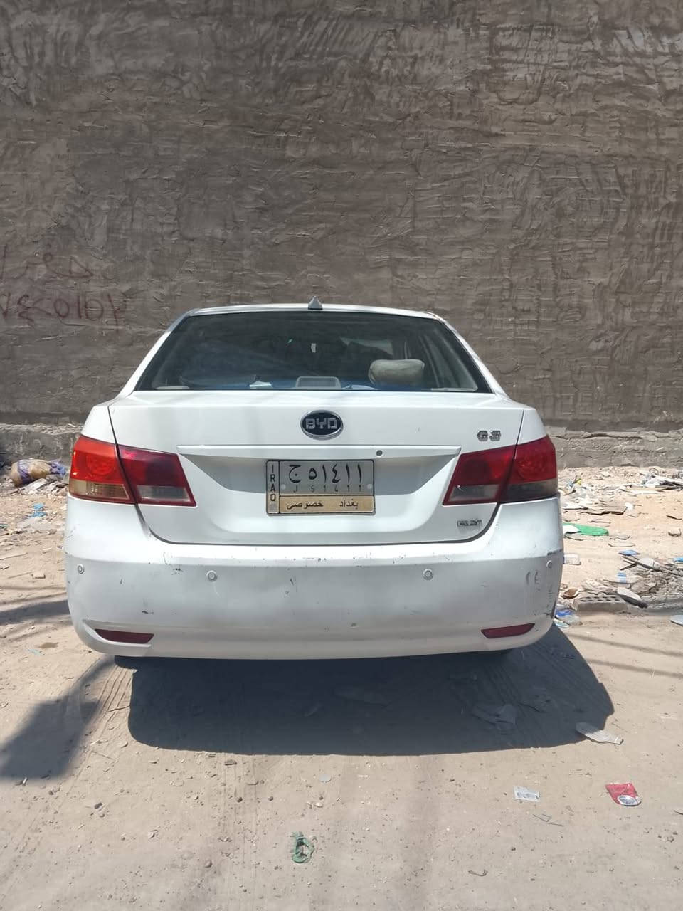 سيارة F3 BYD للبيع موديل 2011 لون ابيض حساسات خلفية كير اوتوماتيك الرقم بغداد مكان السيارة بغداد حي تونس السعر 39 ورقة وبيها مجال عليها غرامة مليون دينار للاستفسار الاتصال على الرقم ***********
