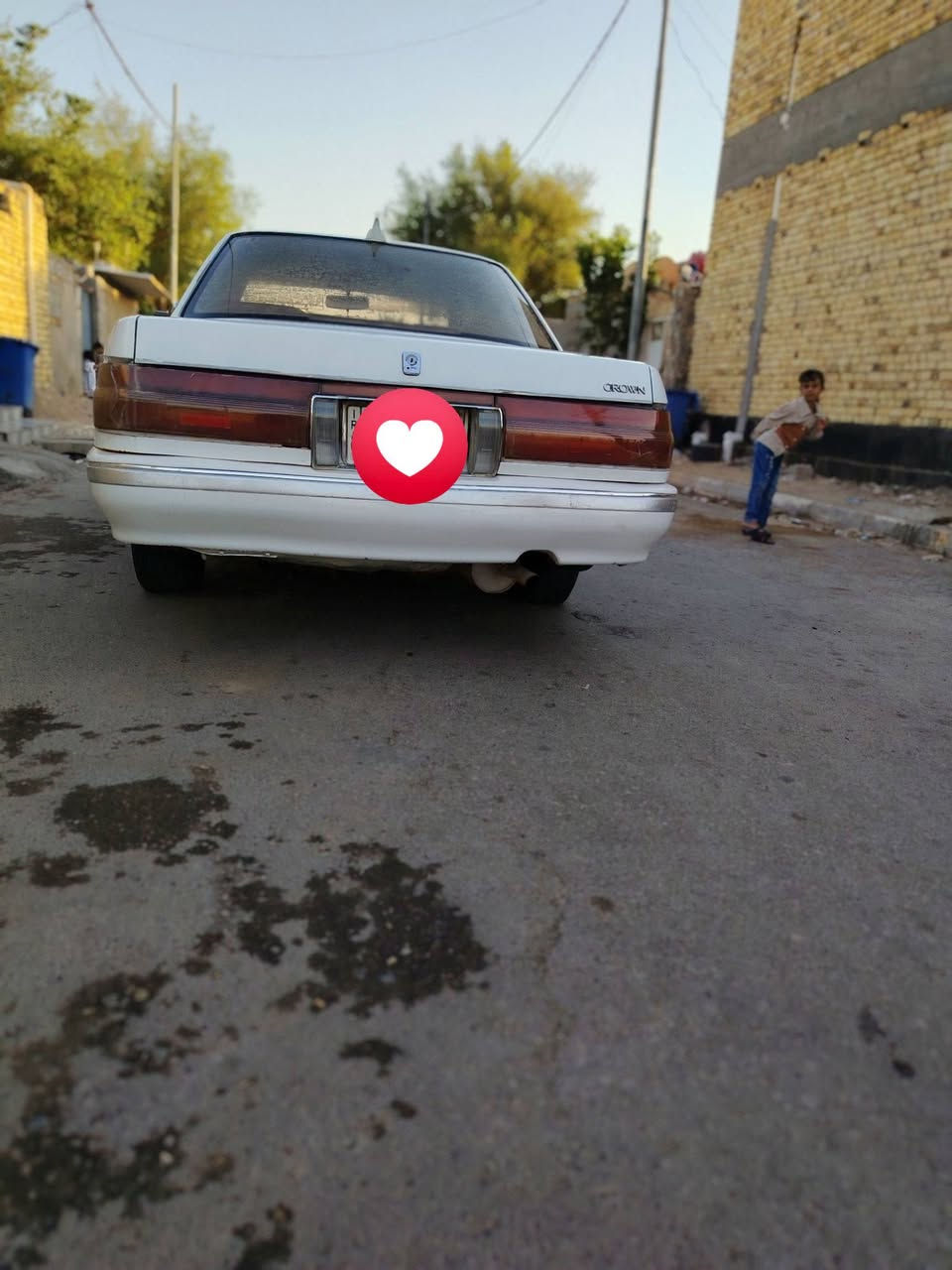 هارتوب للبيع موديل 92 رقم نجف راعيه يمي تحويل سنويه ساقطه عليه سياره مكفوله من الضربه والكصه ونقل جثه  مكينه بيه ضعف كير جيد مكان سياره واسط قضاء الحي  
استفسار *********** 
سعر 25 ورقه   لي ما يشتري يعبر المنشور

