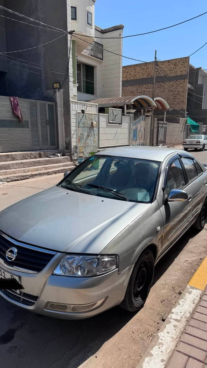 نيسان صني 2008 السيارة ب اسمي 
بيهة اربع قطع صبغ الجاملغات وباب السايق والبنيد 
رقمهة بغداد خصوصي 
سعرهة ٧٥ وبيهة مجال قليل 
للتواصل واتساب هذا رقم ***********

