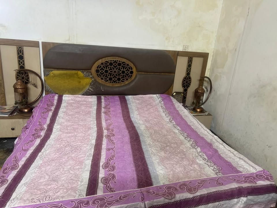 السلام عليكم
اغراض بيت للبيع بسعر مناسب جدا  اريد افلش البيت وداصفي ب الغراض واكو هواي غراض ممصورهن   مكاني بغداد حي العدل    عندي بيبان صاج والمنيوم. 

*********** ام رضى
