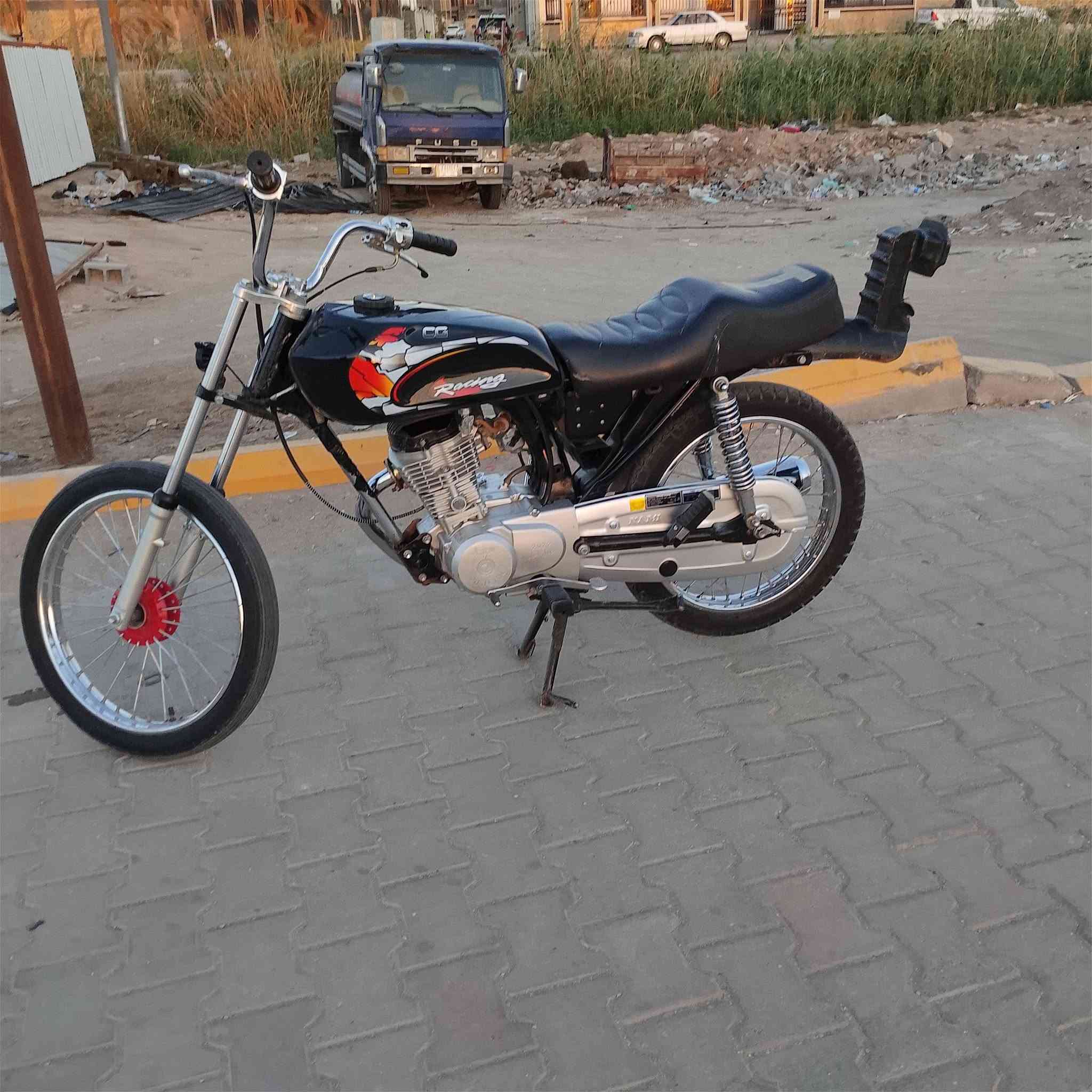 سلام عليكم دراجه نامه شاصي 22 مكينه 22 شاصي مكفول معدل خير من الله غراضه كله جديد كلك دراجه فقط مكاتبه مكاني رميثه سعر 600بيه مجال ***********
