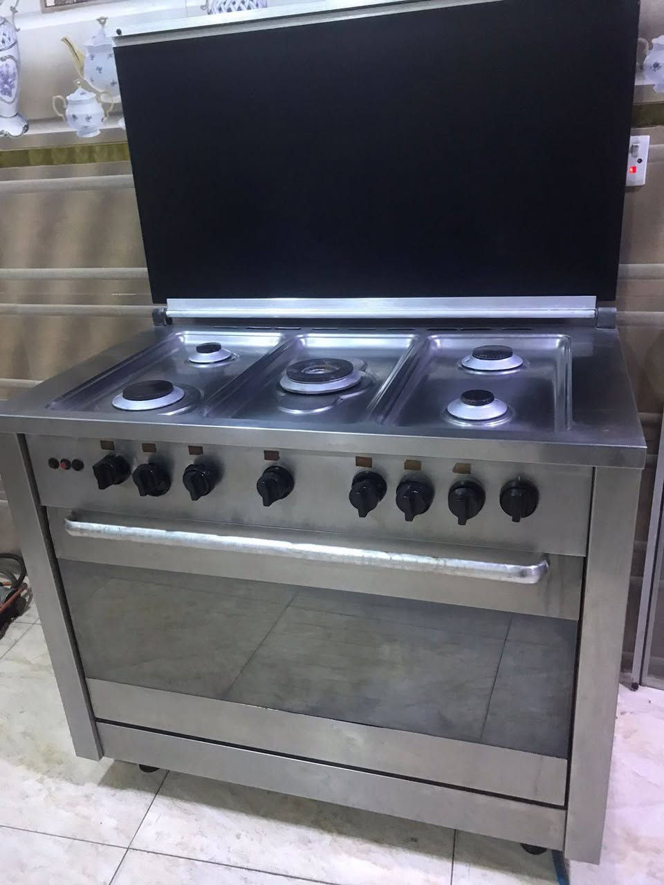 طباخات كويتيه نضافه فول شرط شغل مكان بصره زبير ويوجد خدمه توصيل ***********
