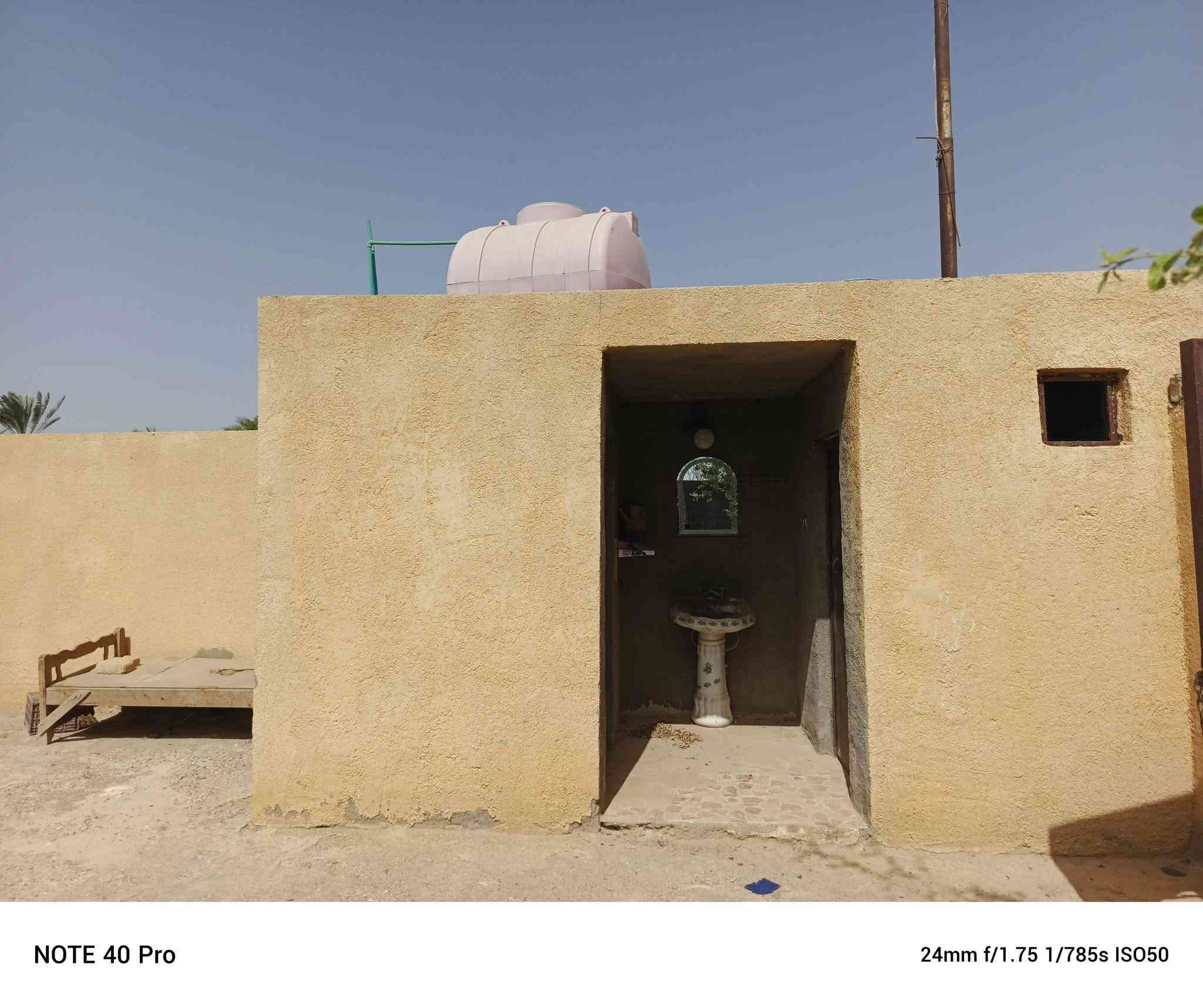 السلام عليكم
بيت مكون من غرفتين نوم وصاله وستقبال ومطبخ حار ومطبخ بارد صحيات داخل وخارج لبيت مساحته 300متر وياه قطعه ارض نص دوم من ضمن لبيت طابو صرف ،،،قرب سيطره لعماره لجديده خلف معمل ماء ارو ،،، *********** رقم لهاتف

نص مكتوب في الصور:
- NOTE 40 Pro
- 24mm f/1.75 1/478s ISO50
- NOTE 40 Pro 24mm f/1.75 1/785s ISO50
- NOTE 40 Pro 24mm f/1.75 1/640s ISO51
- NOTE 40 Pro 24mm f/1.75 1/60s ISO1048
- NOTE 40 Pro 24mm f/1.75 1/40s ISO2885
