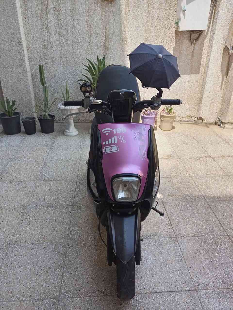 دراجه ماكس بوليس للبيع سعر 325 بيها مجل
السلام عليكم دراجه ماكس بوليس للبيع صيني (محرك ياباني ) سرعه 120 دراجه تخبل كهربائيات كامله بعدها على فيش الشركه نكرة هندر ويل كب نجمة بلادي 
نواقص الدراجه 
1.دشلي سلف فقط
2. يده وقمجي بريك خلفي
العنوان بغداد الحرية 
***********واتساب 
سعر 325 بيها مجل
