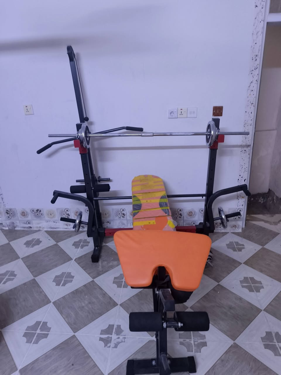 مسطبه للبيع كلش نضيف قليل مستعمل مكاني كركوك ***********
