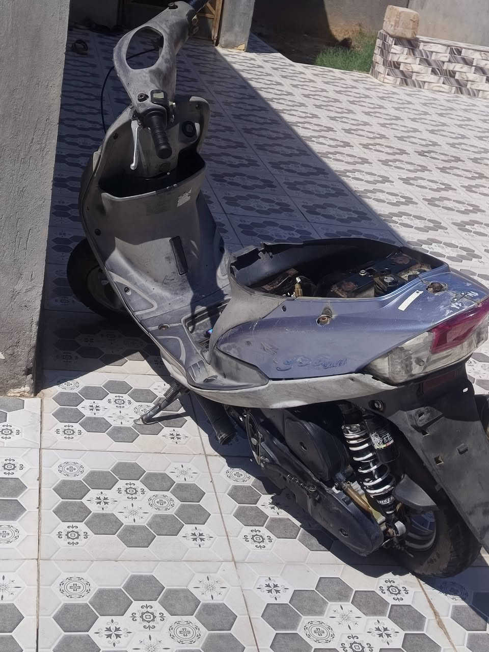 سلام عليكم
ماكس منغوالي للبيع 
كفراتها كامله
جاهزه نكره سلف ختم واحد ابلاديه
محرك مبدال بوشه مال تفصيخ فقط 
دراجه جاهزه كلجات جدد شلعه ومعدال كامله 
مكاني ناصريه قضاء. الشطره راسلني او تخابرني وبخدمتك ***********
