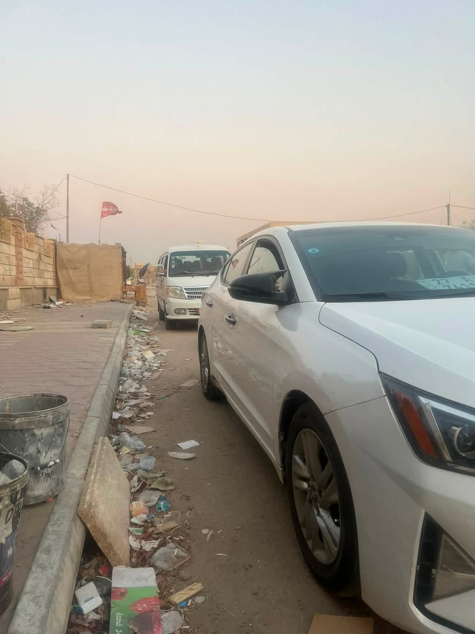 سلام عليكم
النترا مديل 2020 وارد امريكي 
 مراوس كورلا هايبر او النترا هايبر (اي نوع سياره هايبرد )
فول 1/1
فتحه
بصمة ابواب 
ترحيب شاشه 
نظام كار بلي واندرويد اوتو 
حساسات 
رادار 
كامره خلفيه
سياره فول بمعنى الكلمه 

ضرر جاملغ امامي الايسر صبغ كد شبر +بنيد مبدل +بيه طخات موضحه بالصوره 
 رقم ذي قار 
عنوان ناصريه مركز 
***********
