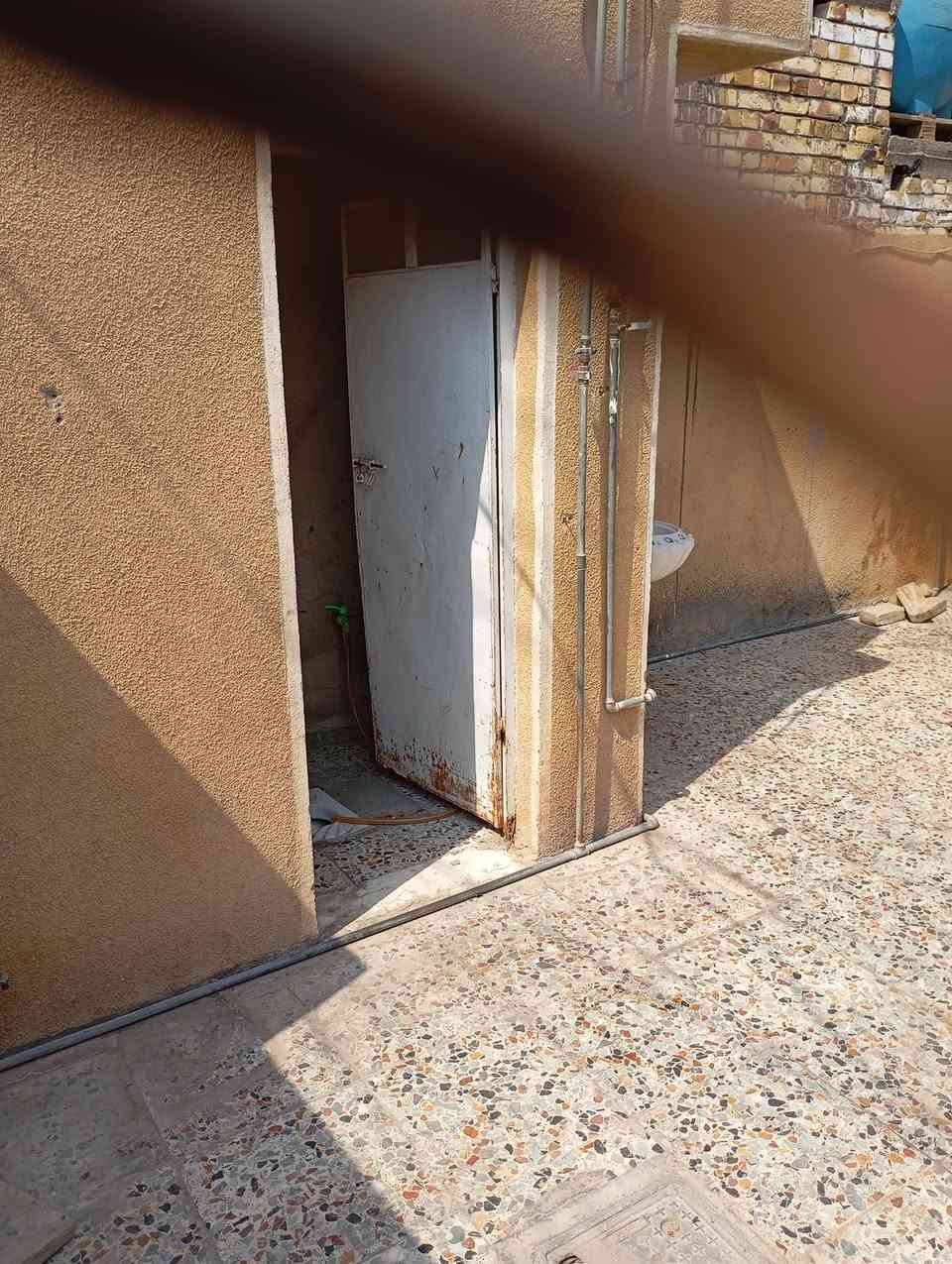 السلام عليكم مشتمل للايجار 250 ألف غرفة نوم استقبال وملحقات الحسينية قرب مستشفى التركي واتساب ماسنجر ***********@@
