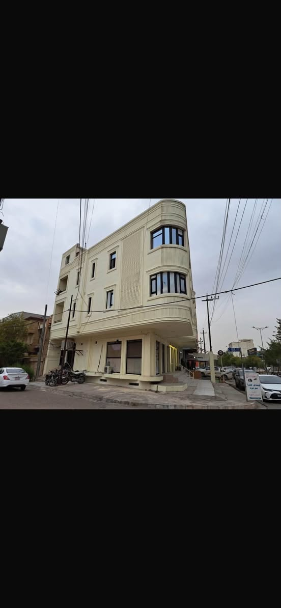عمار  للبيع
قريب من اللكنه
شارع 40 
مساحه 211m
4محلات+4شقق+سرداب
وارد الشهري 3مليون وربع
اي استفسار *********** واتساب فقط
