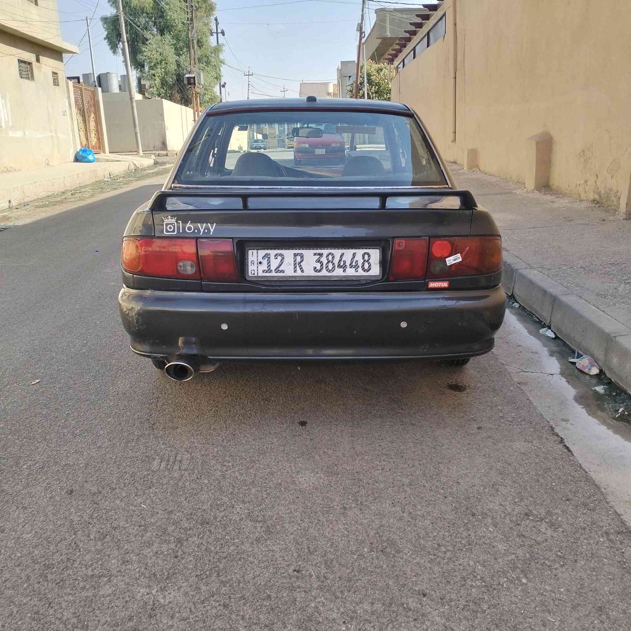 السلام عليكم 
مستبوشي لانسر موديل 93 پور قفل مركزي تبريد يحتاج صيانه محرك بروتون سنويه عظم ورقم انكليزي وبيها هزة  السعر 29$ 
للاتصال اسيا‏‪***********‬‏
كورك ‏‪***********‬‏
