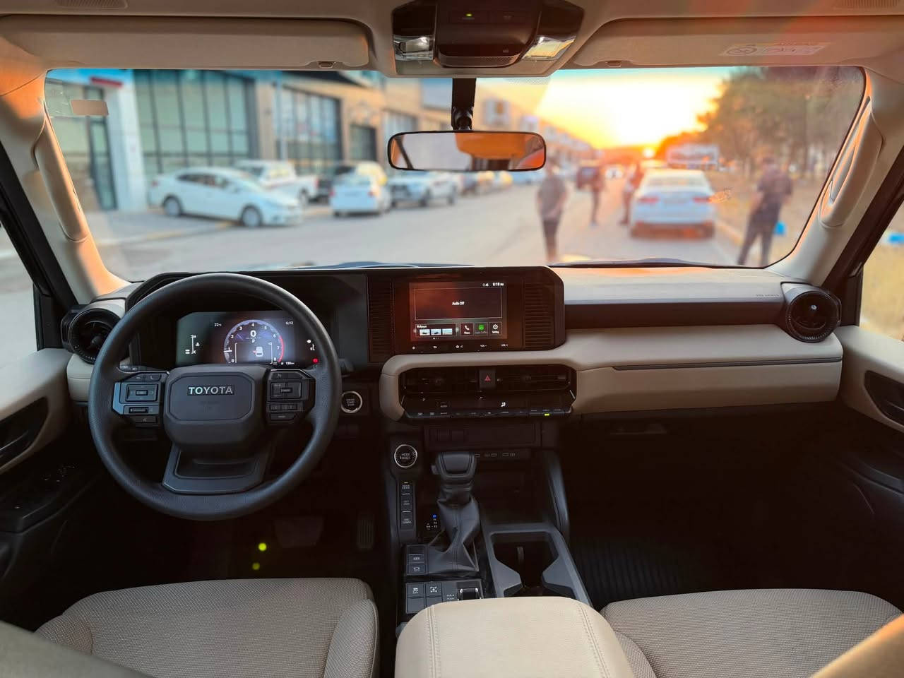 Toyota prado 2024 
40000 km 
 Clean title 
كامل PPF 
***********📱
سعر ٤٤٥ ورقه
