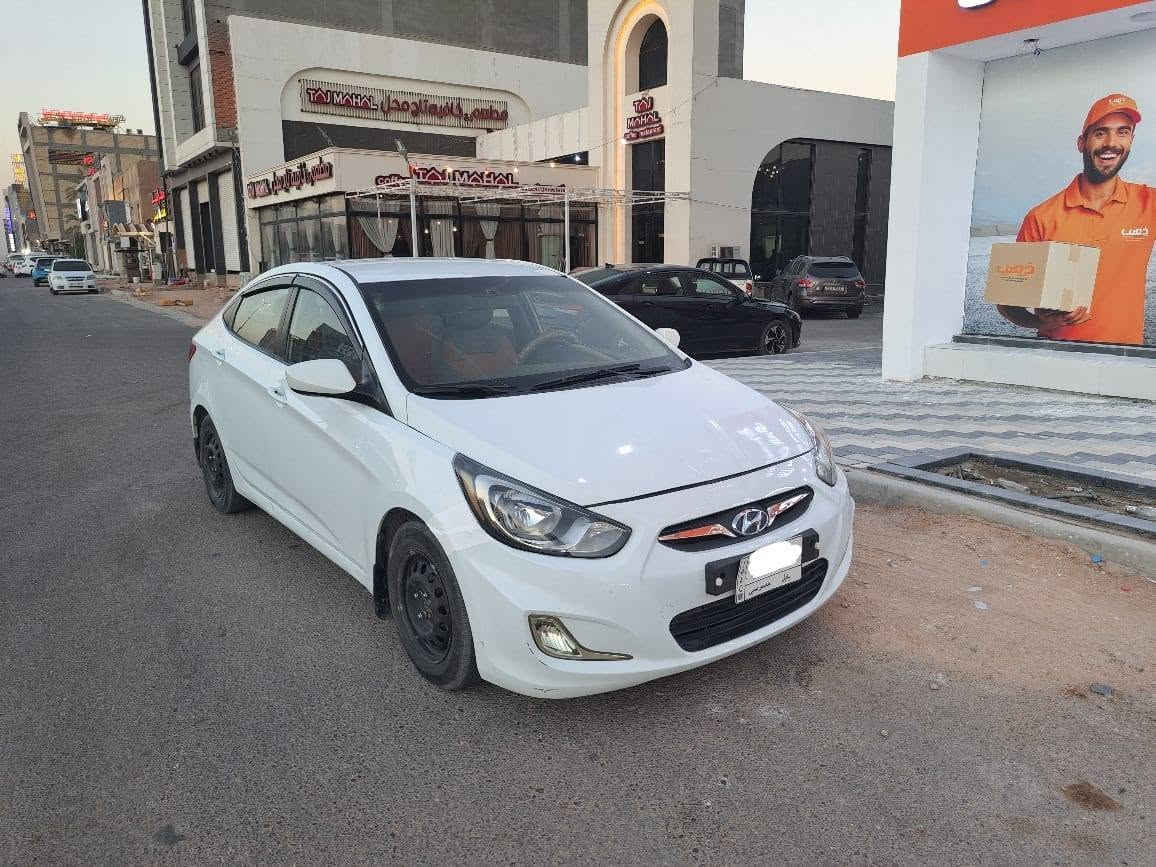 السلام عليكم 
اكسنت موديل 2013
وارد امريكي محرك 1600
رقم بابل ألماني مشروع وطني (بأسمي) 
كير مكينة حدادية مكفولات 
تبريد ثلج 
السعر 79 وبي مجال 
مكان السيارة 
الحلة/ الجمعية 
رقمي ***********
