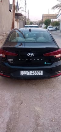 عندي النتراه موديل ١٩لون أسود رقم بغداد بسمنه ماشيه 78حادث بس بنيد اتص...