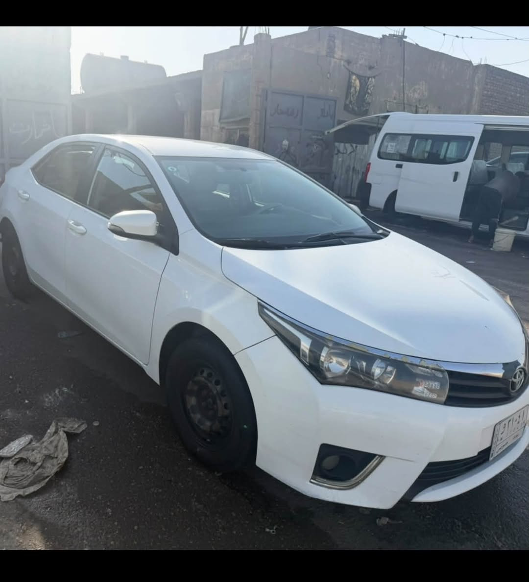 كورلا موديل 2015 رقم بغداد /الشركة العامة رقم بغداد مكفولة من كل شي ماعدا صبغ قليل بالباب الخلفي محرك 1600 
السعر /13200دولار 
مكاني السيارة المشتل
للاستفسار الاتصال 
***********
