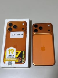 للبيع iphone 17 pro max ذاكره 256 (ZA سيم)   اللون البرتقالي بطاريه 10...