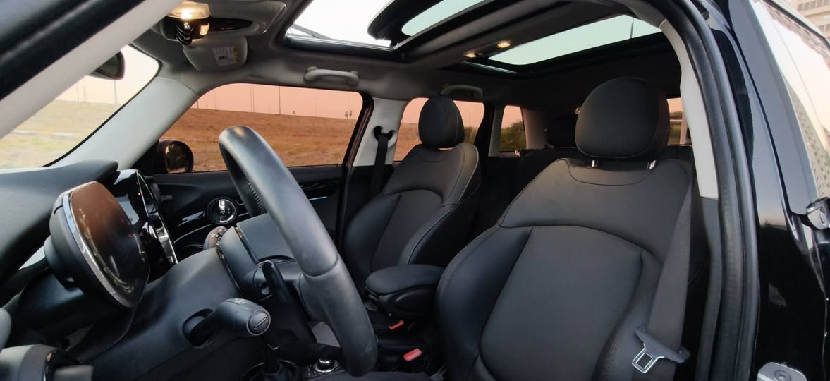 ✨ بسم الله الرحمن الرحيم ✨

  🟩 السعر  185 ورقة وبيها مجال 🟩

للبيع MINI Cooper  S Countryman 2024
✅ ممشى: 9000 كم فقط

سيارة تجمع بين التصميم البريطاني الفاخر، الأداء الرياضي، والعملية اليومية، بحالة ممتازة وجاهزة بدون نواقص.

🔹 المواصفات:
✅ محرك تيربو اقتصادي وقوي V4 2000
✅ ناقل حركة أوتوماتيك
✅ شاشة معلومات وترفيه
✅ نظام Bluetooth وUSB
✅ حساسات اصطفاف
✅ كاميرا خلفية
✅ مثبت سرعة
✅ تحكم بالمقود (Multi Function)
✅ تشغيل بصمة (حسب الفئة)
✅ مكيف أوتوماتيك ثنائي المناطق
✅ فتحة سقف بانورامية (حسب التجهيز)
✅ جنوط ألمنيوم رياضية
✅ إنارة LED نهارية
✅ نظام مانع الانزلاق والثبات الإلكتروني (ESP)
✅ وسائد هوائية متعددة
✅ نظام ABS وEBD للفرامل
✅ مقاعد رياضية مريحة
✅ صندوق خلفي واسع مع إمكانية طي المقاعد

🚘 ممشى أصلي 9 ألف كم فقط
✔️ جاهزة بدون نواقص.

اربيل – مدينة المعرض  – معرض بوابة عمان 

📞 ***********-*********** أربيل, العراق
