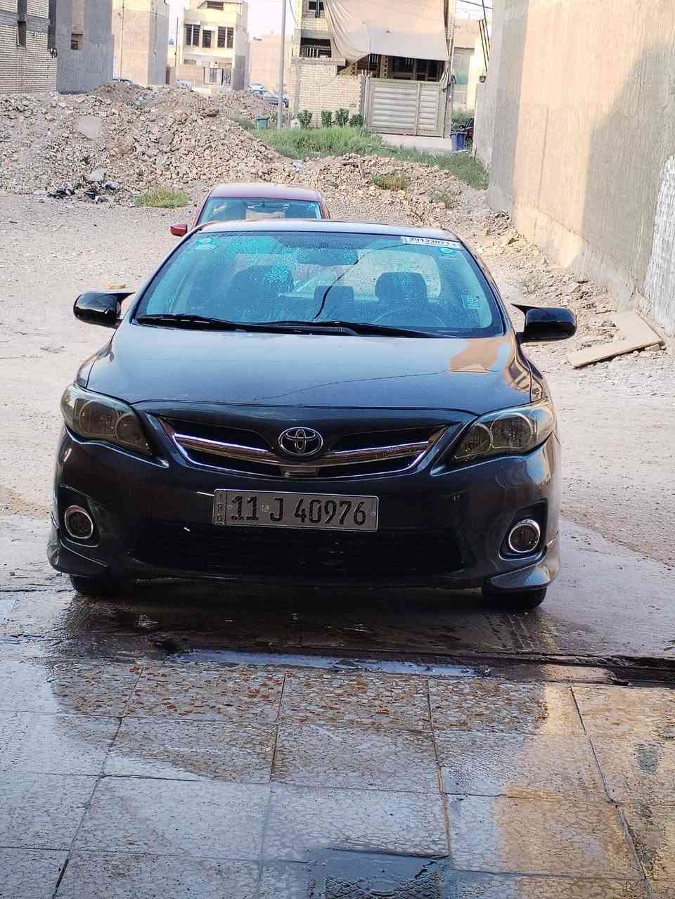 كورله موديل 2011 وارد امريكي  فأةs تحكم فتحه  حادث باب السايق والوراهه بدون دواخل ومبدلات بأمريكه نفس الون كير محرك تبريد مكفول تخم تاير وباتري عليهه ادامه كامله من منضومت البانزين والمكينه والكير سياره جديده ومتعوب عليهه سنويه لحد31  وهزه جديده وبسمي تحويل مباشر مكاني بغداد الشعب حي المهندسين السعر95$ *********** سونرهه مرفق بل منشور
