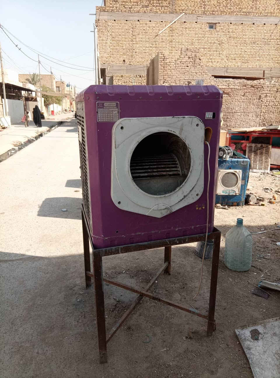 مبردات للبيع كامله ع اخر حبايه نضيفات جدا . واتر بم ماطور  سرعتين يشتغل مولده قايش سداده كامله . مكان القاسم شارع البريد ***********
