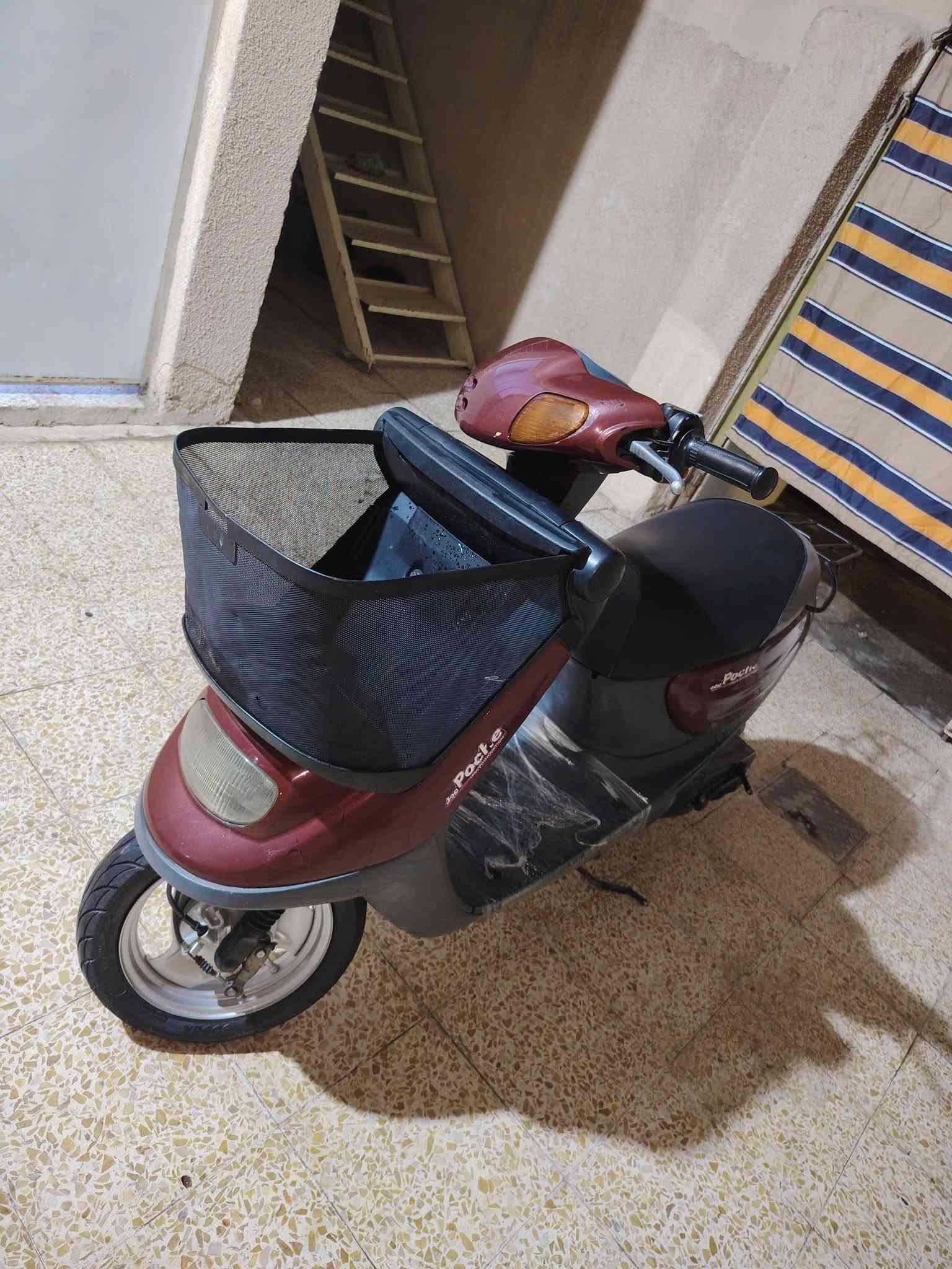 للبيع مطور بزون نفخ  نضيف كدام العين مكينه شرط ما مفتوحه بس قبق هندر فتحته بدلت قايش وكلج والوره وشرط اصليات سلف شغال نركه سفله ما بيه صوط لا جزه ولا ونه ولا شي السعر 550 وبيه مجال حك جيتك رقم الهاتف *********** العنوان موصل جانب الايسر قدسيه الثانيه 👍❤
