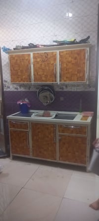 كاونتر للبيع ٠٧٧١٠٥٨٩٢٦١ زعفرانيه