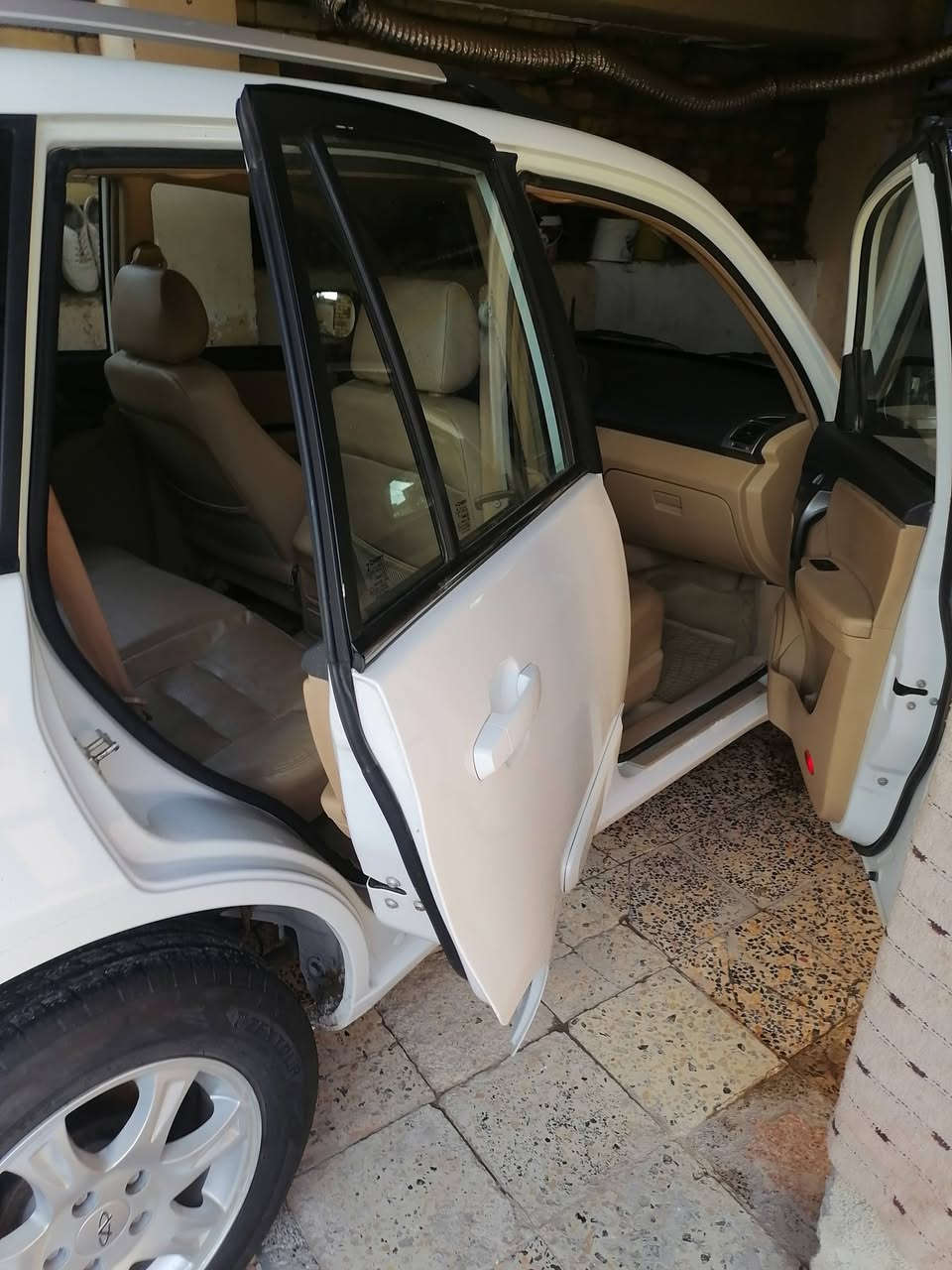 شيري تيكو موديل ١٥ ميكانيكي رقم واسط
كير ميكانيكي محرك ٢٠٠٠ تبريد ثلج ماشيه ٢٠٠      

مواصفاتها فتحه سقف اشاير بالمري  تحويل مباشر ثاني يوم مكانها ميسان  قلع صالح   رقم الهاتف *********** السعر ٧٨$
