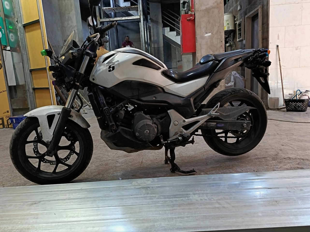 هوندا ns 750cc دراجه مكفوله كفاله عامه بلاديه ماشيه ٣٥ سعرهه 23 ورقه
مكاني بغداد ***********
