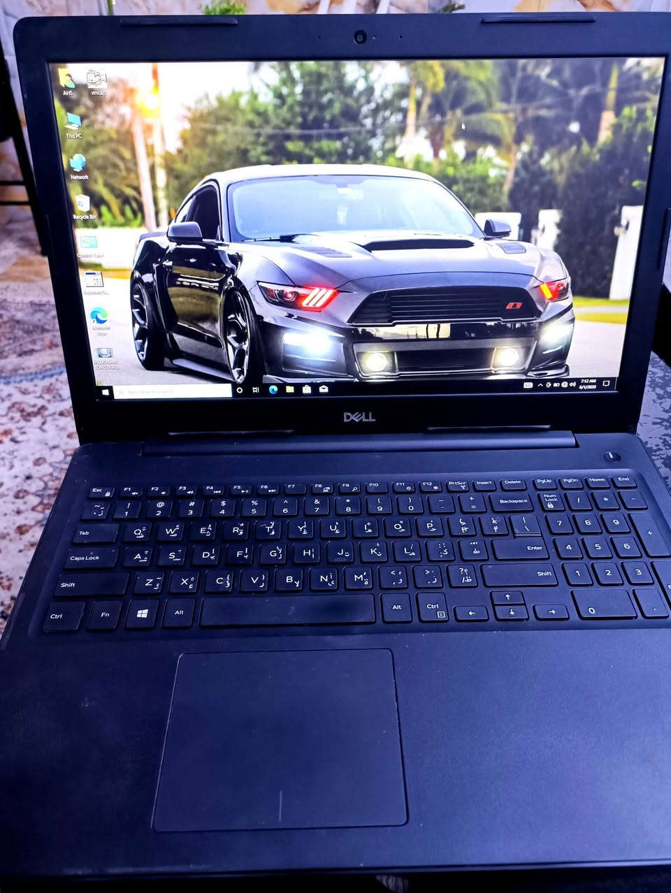 السلام عليكم
Dell 
i5 - جيل 8 
أستعمال شخصي نضيفة 
السعر 325 ألف 
مكاني بغداد 
واتساب / ***********
