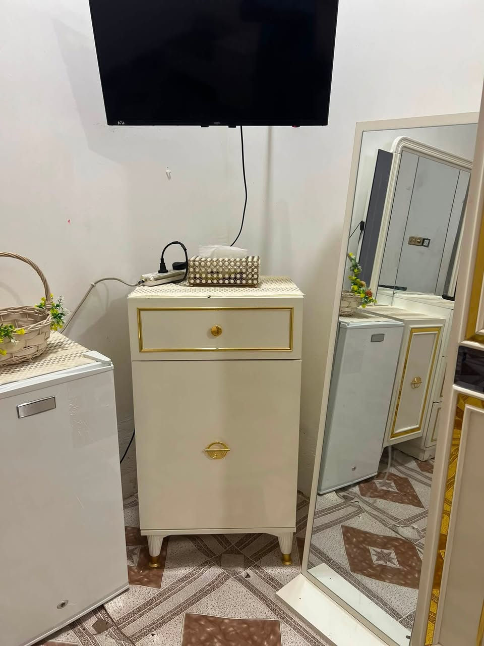 سلام عليكم غرافه تركيه مستعماله 4 اشهر نظيفه وحلووه مكاني بغداد الرقم الاستفسار ***********
