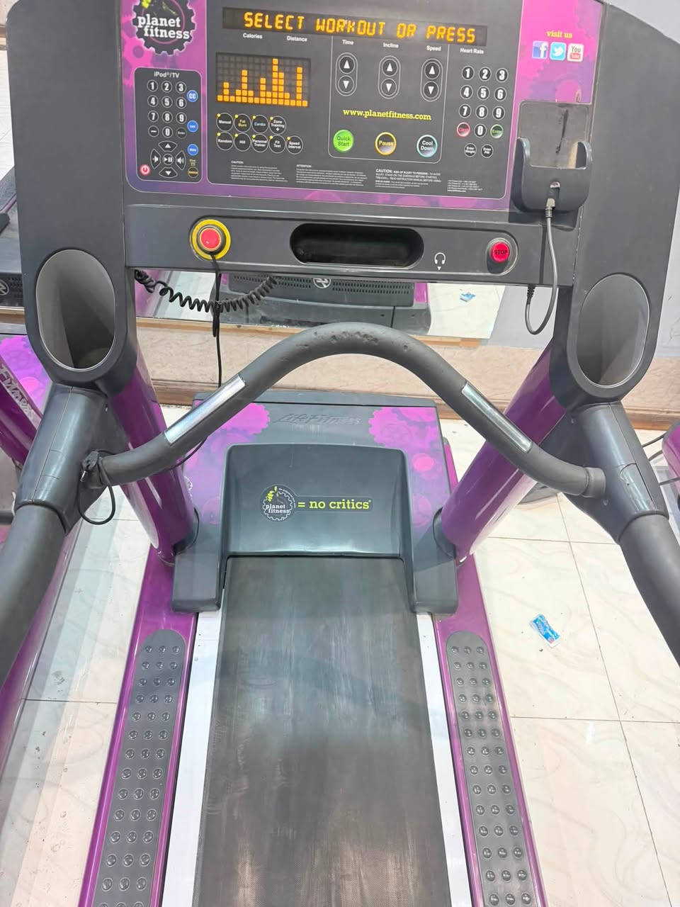جري للبيع جهاز نضيف 
للاستفسار الخاص موجود 
والاتصال ***********
