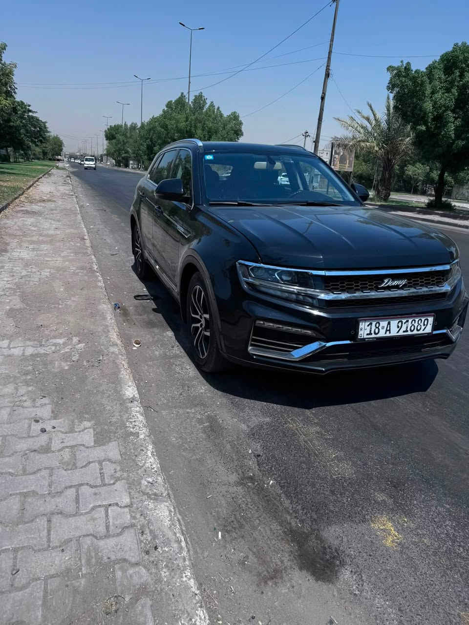 السلام عليكم دومي موديل 18 محرك 2000 ماشيه 77بيها رشه صبغ  نص باب الخلفيه ونص الجاملغ الخلفي اليمين فول الفول صدر امامي خلفي جديد تخم تاير جديد تبريد جديد محرك وكير خير من الله رقم بابل تحويلك وين ماتريد مابيها اي نقص بغداد السيديه *********** اتصل وتأمر
