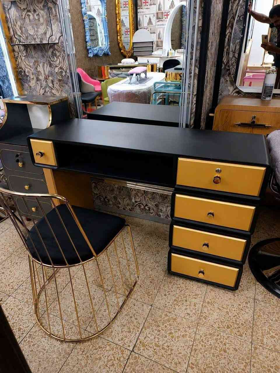 صالونات تجميل • مواد وأثاث • نوت 12 برو+